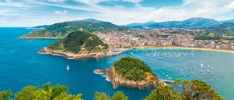 Ville Hendaye située sur le bord du littoral