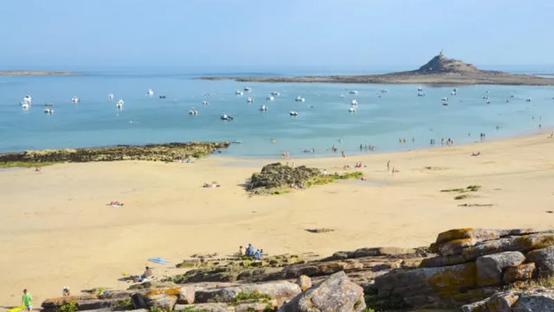 ville de fréhel-les-sables d'or grande plage