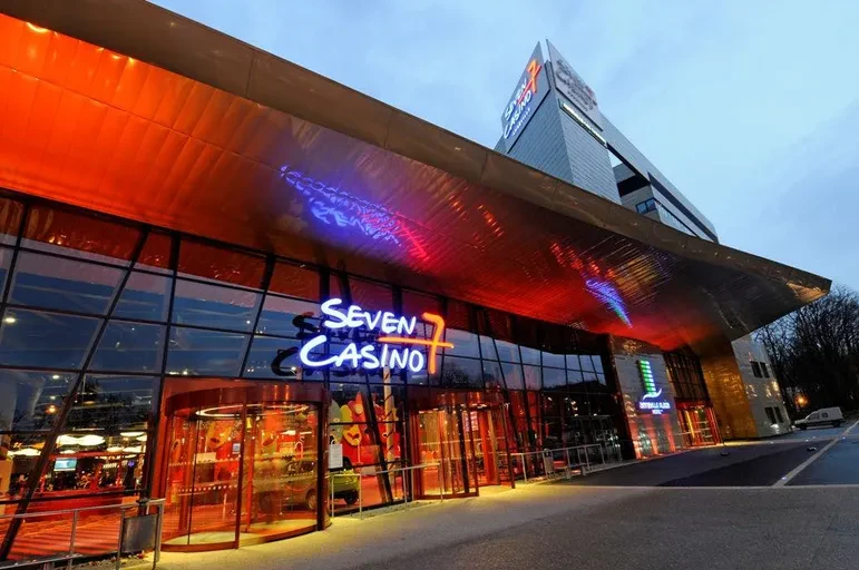 seven casino miniature