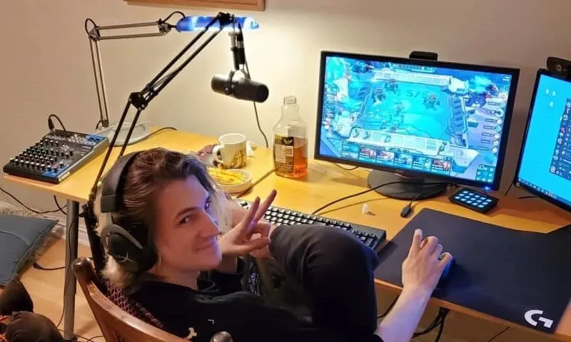 xqcow beginnings