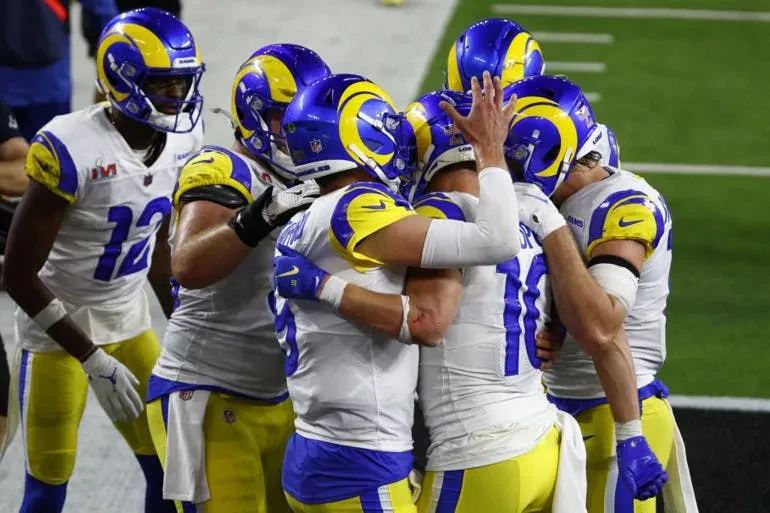 Les Rams ont remporté le deuxième Super Bowl de leur histoire en s’imposant 23-20