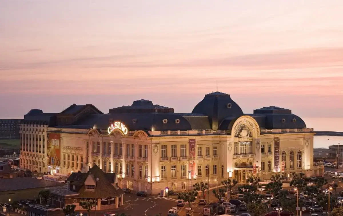 Le casino de Trouville, toile de fond du roman de Christine Montalbetti 
