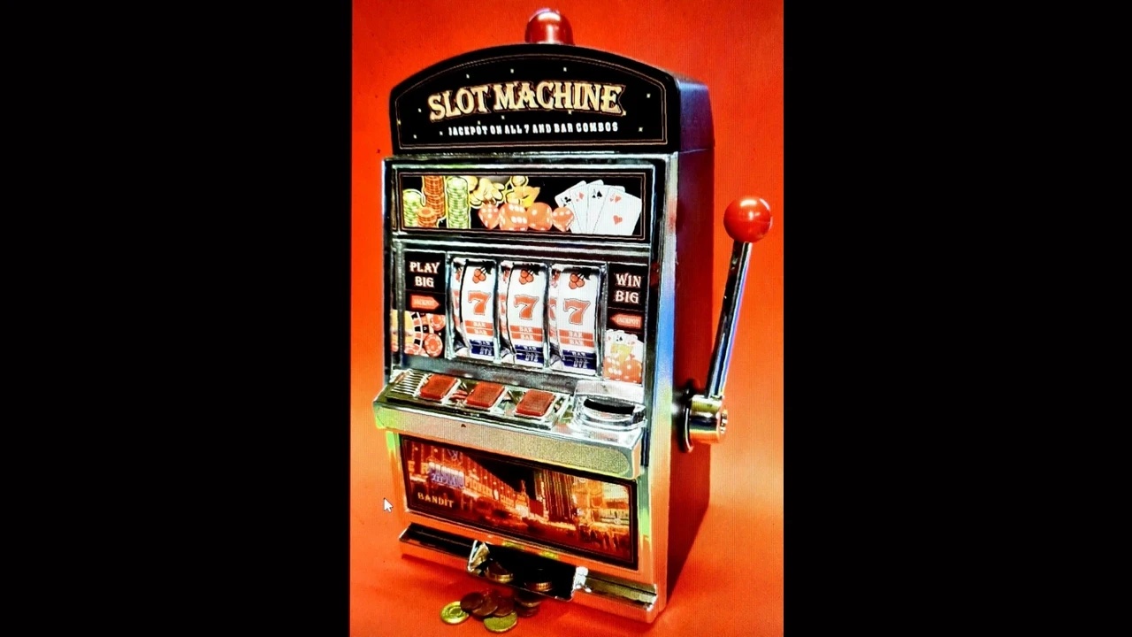 petite machine a sous de décoration pour la maison
