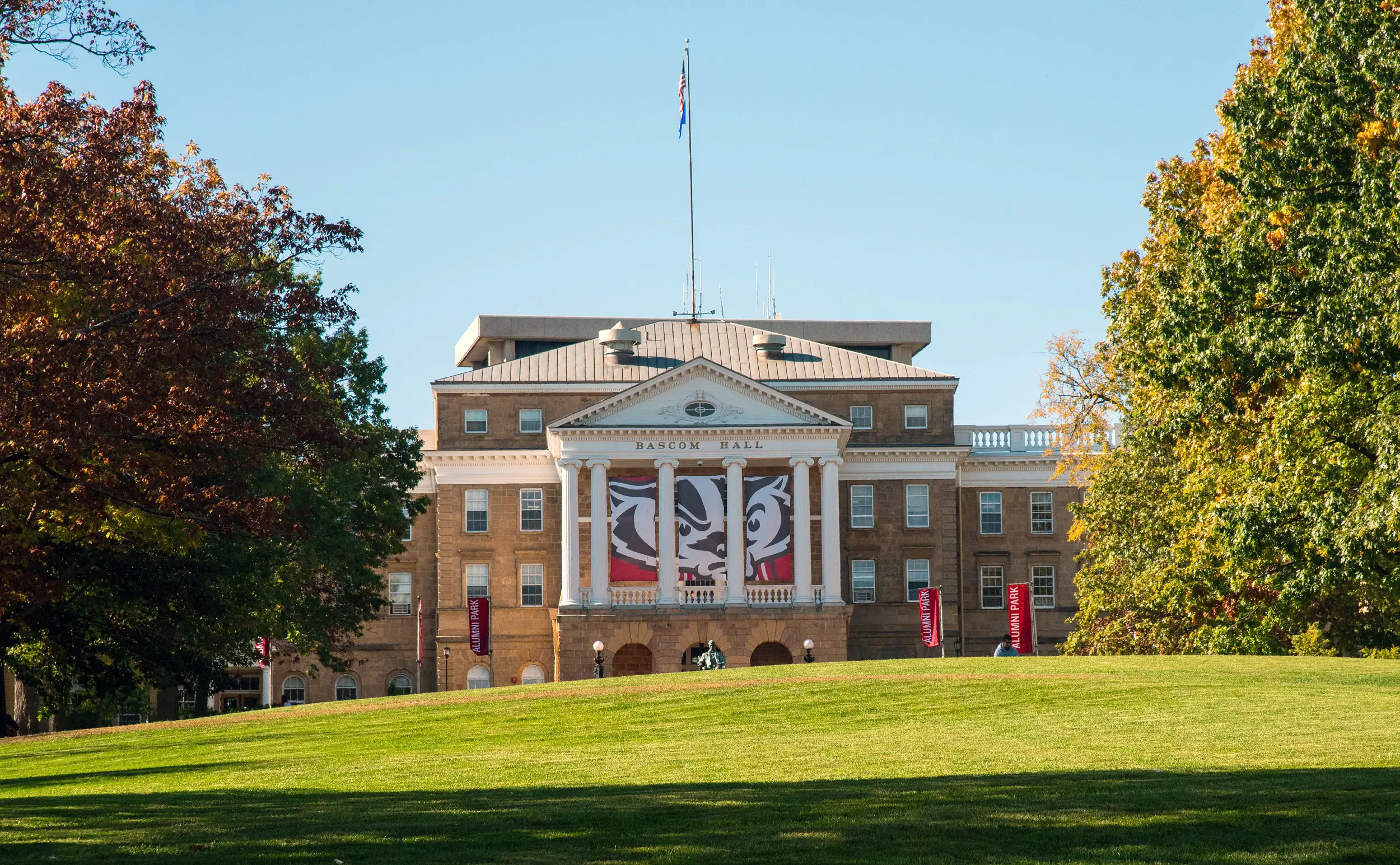 Le jeune Phil a fait ses études à l'Université du Wisconsin