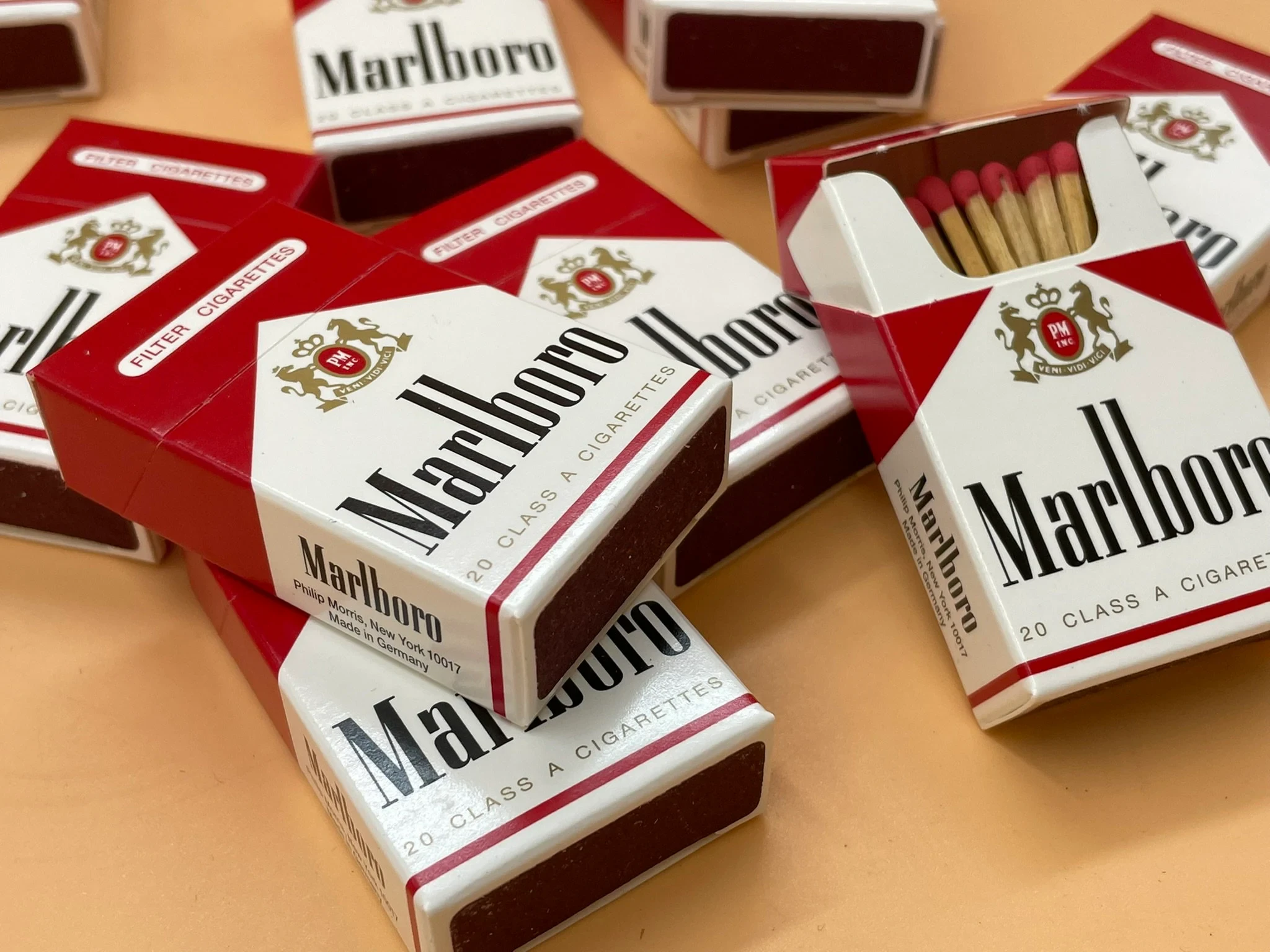 Le paquet de cigarettes de Monique Laurent était au centre de la combine