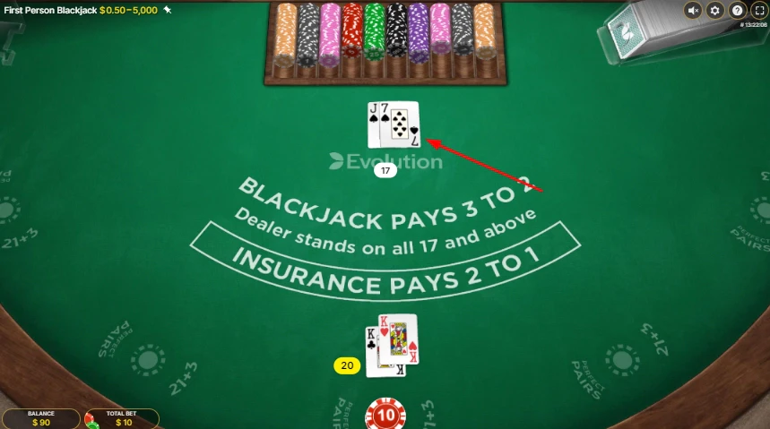 Le croupier va retourner sa première carte